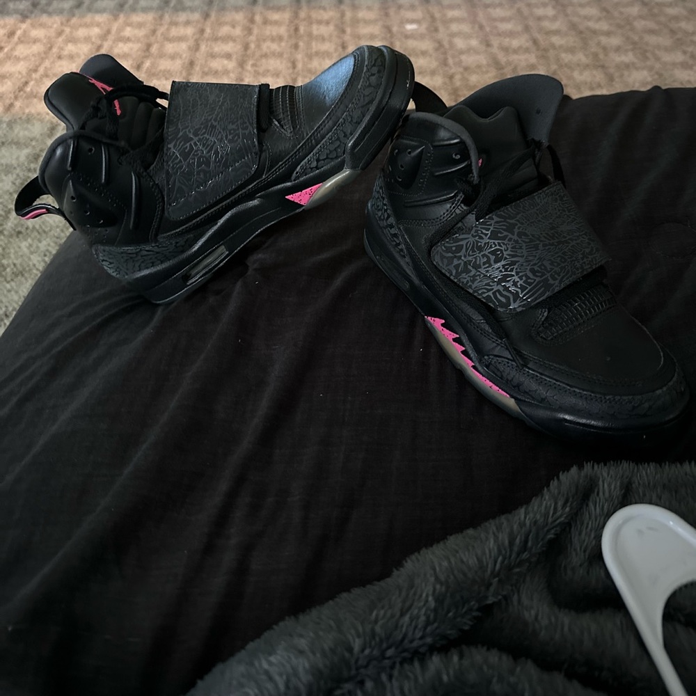 Shoes - Picture 2 of 2